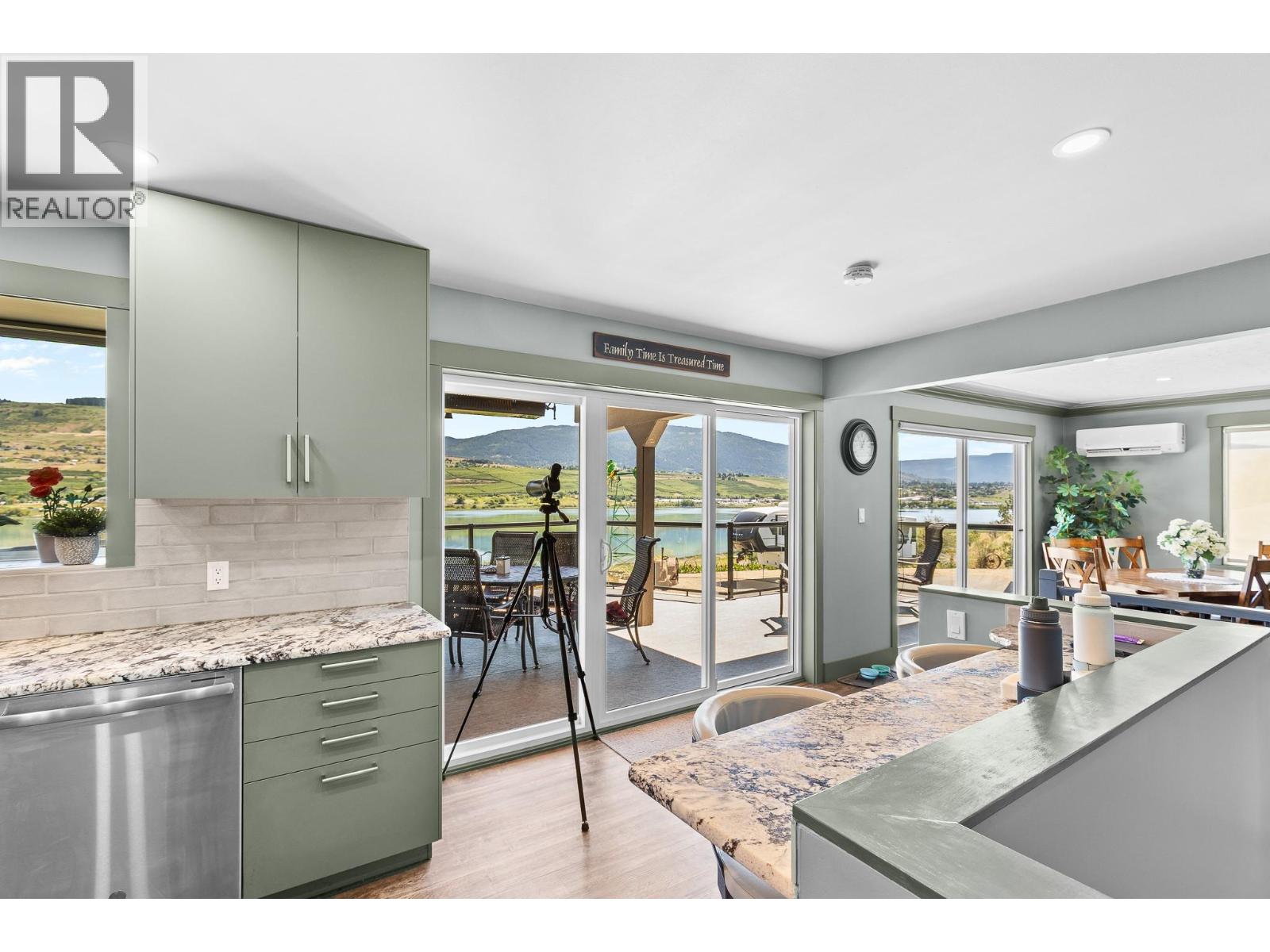 6902 Old Kamloops Road - 28