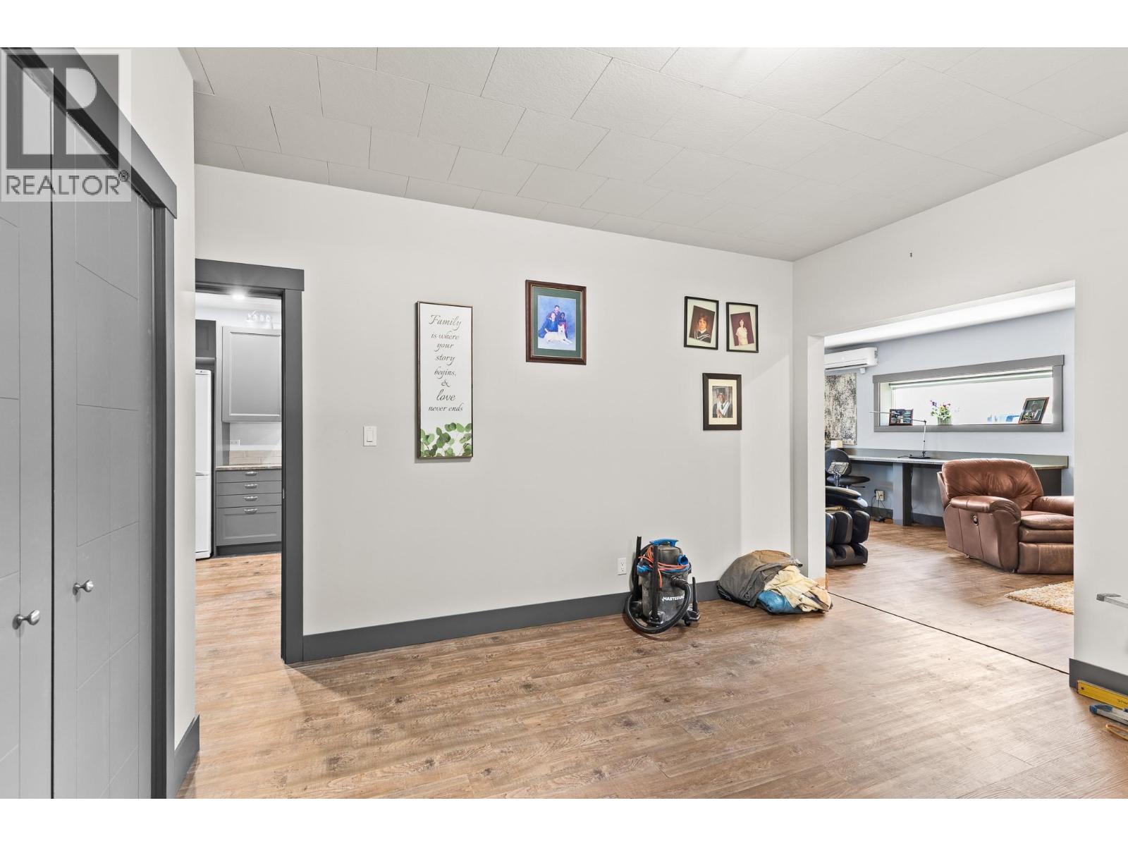 6902 Old Kamloops Road - 70