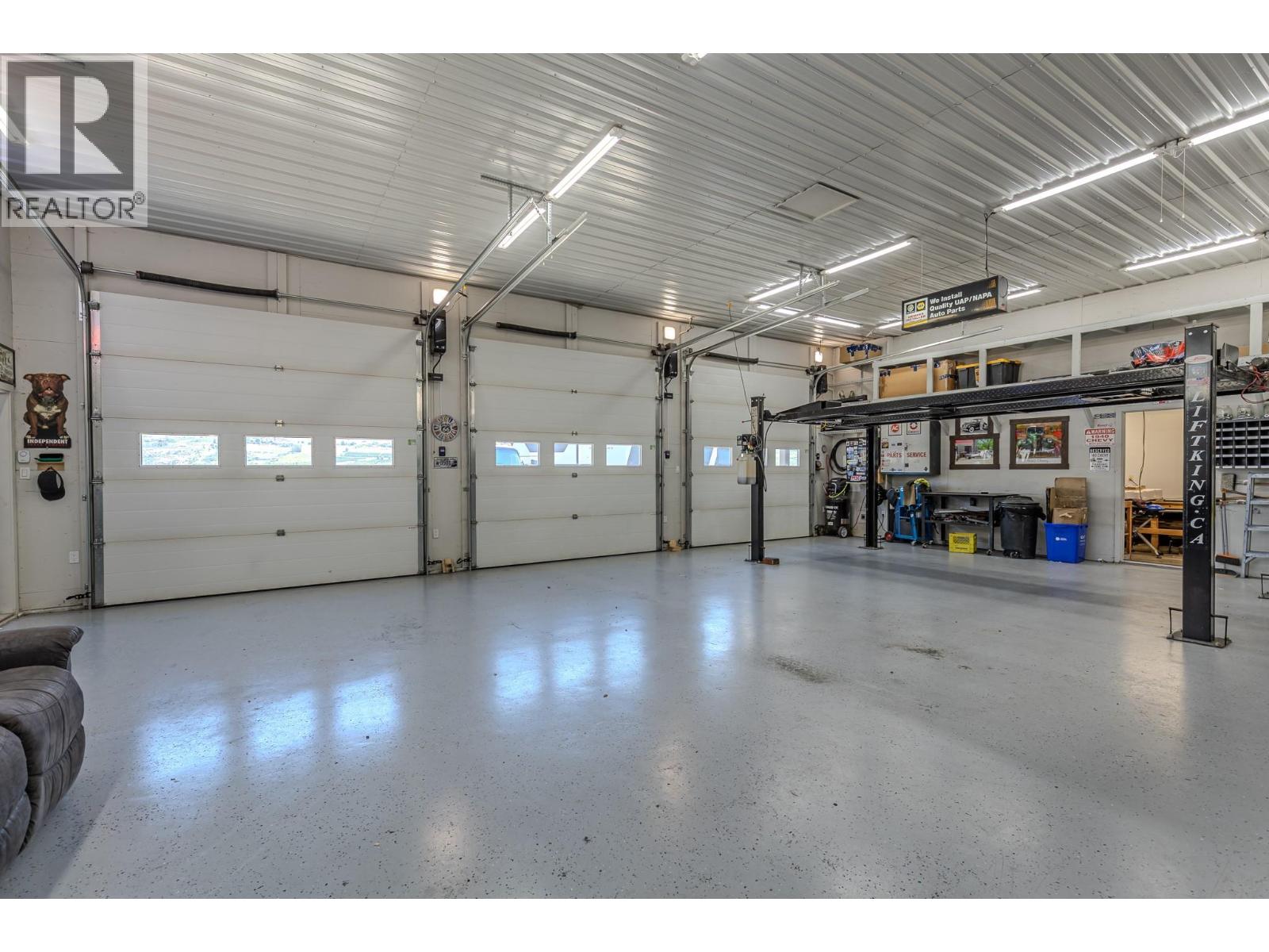 6902 Old Kamloops Road - 86