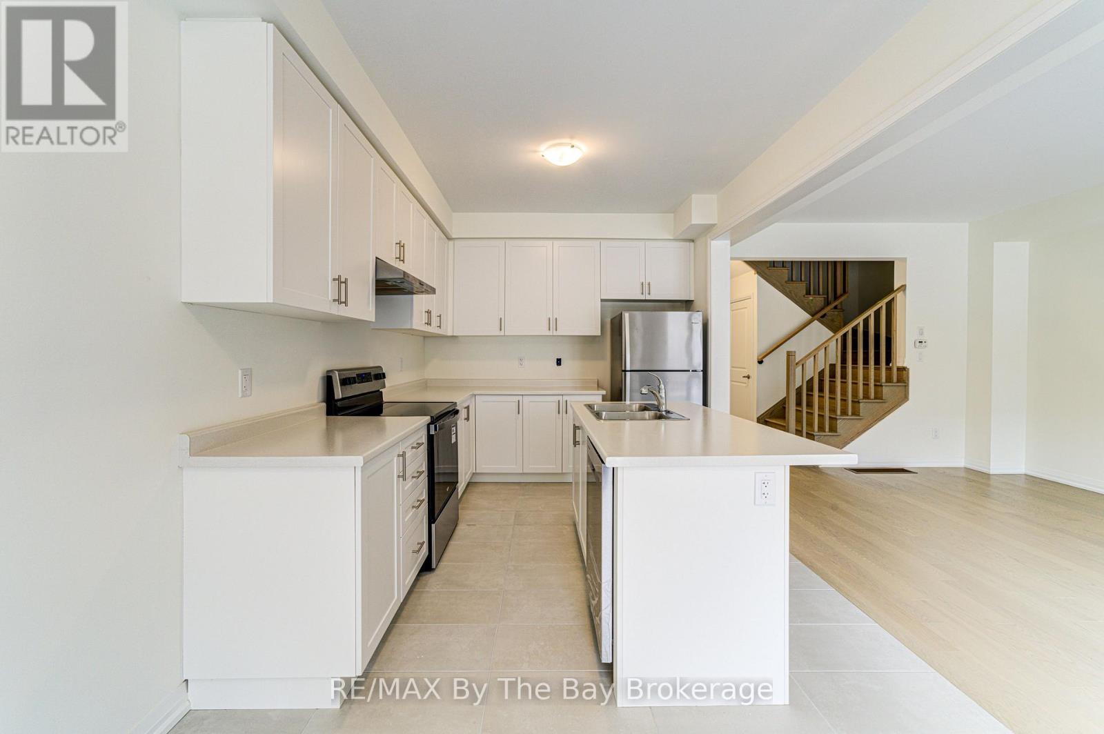 73 FEDERICA CRESCENT - Image 11