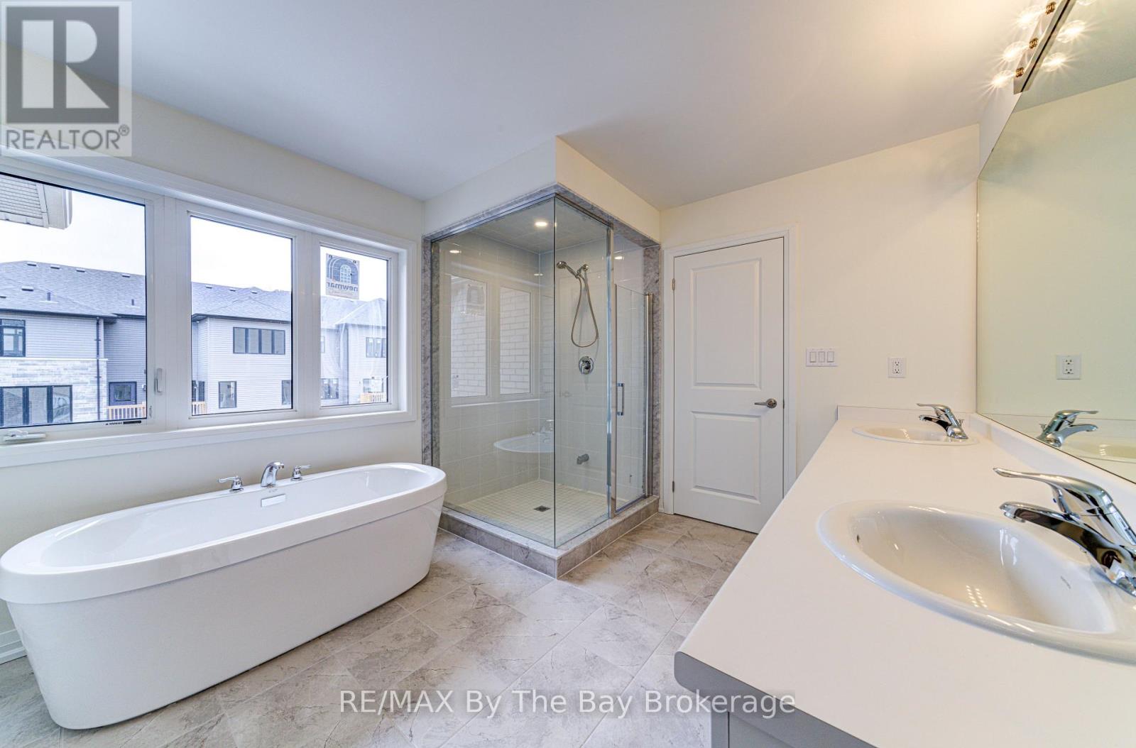 73 FEDERICA CRESCENT - Image 26