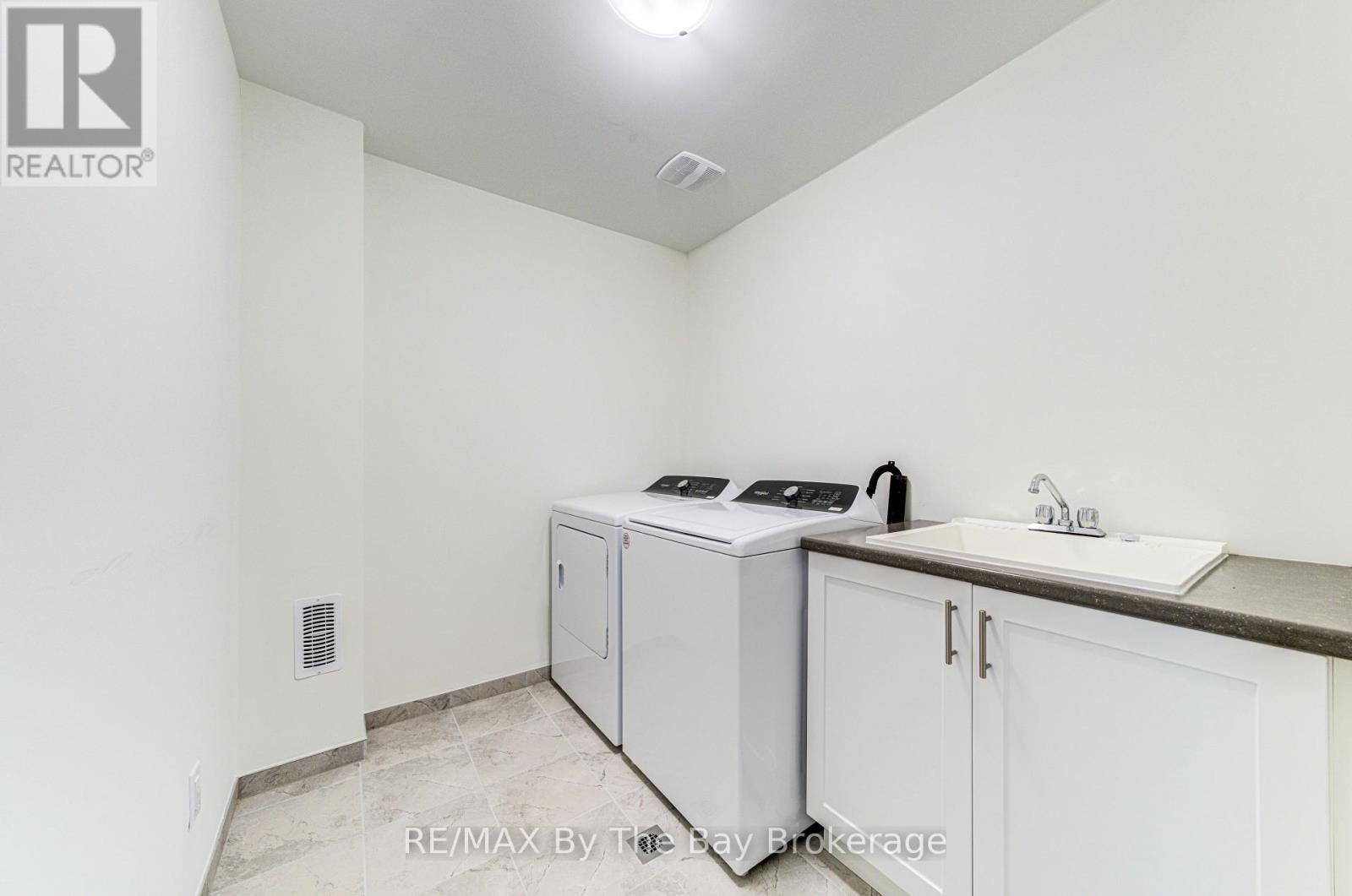 73 FEDERICA CRESCENT - Image 37