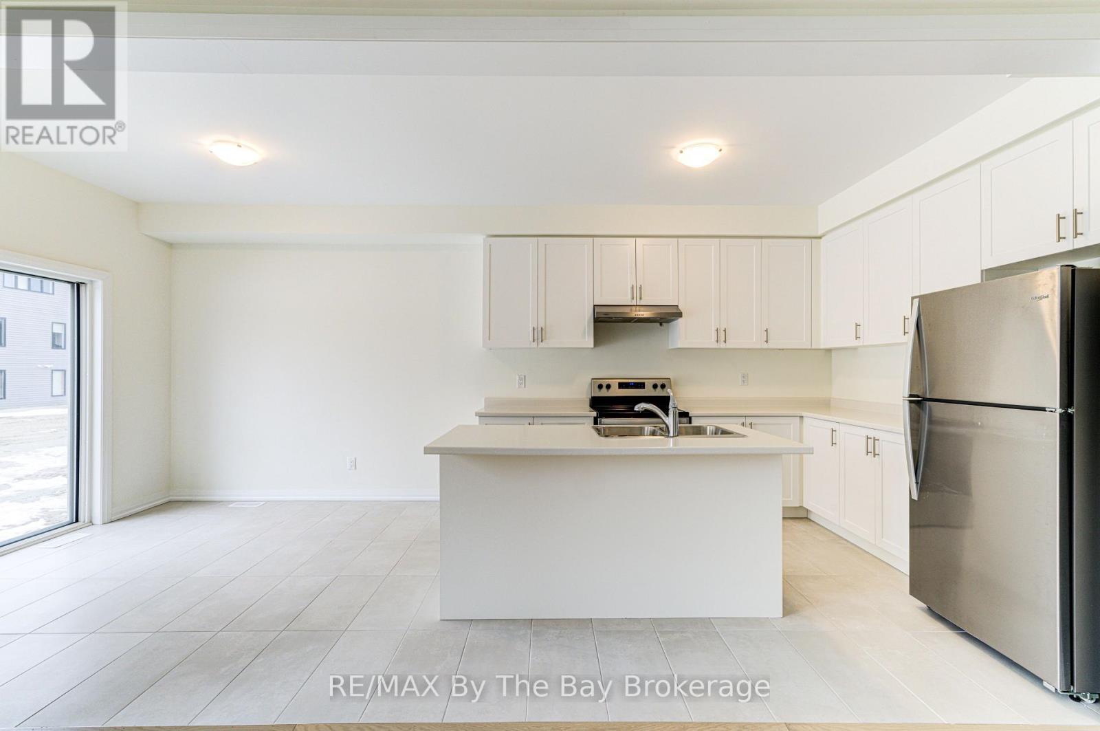 73 FEDERICA CRESCENT - Image 9