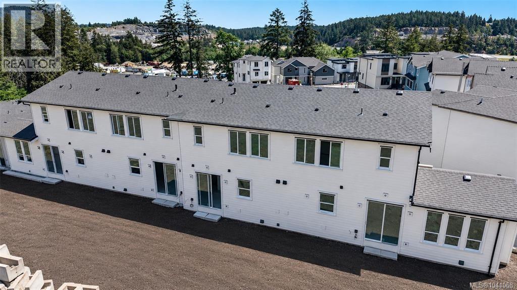  840 BLACKBIRD Place, Langford