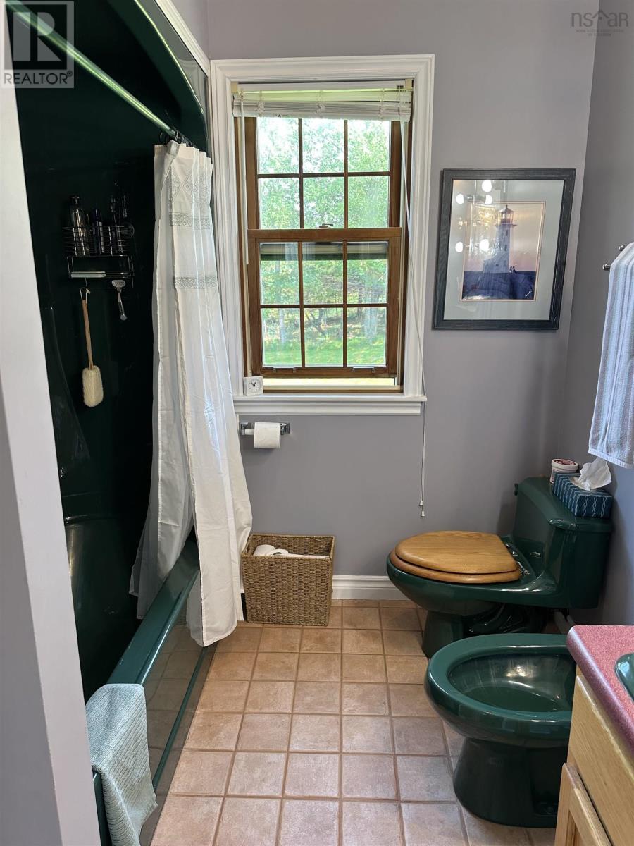 Property 23 of 48 of 11 Cap La Ronde