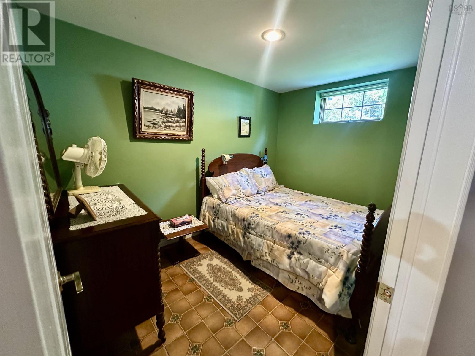 Property 29 of 48 of 11 Cap La Ronde