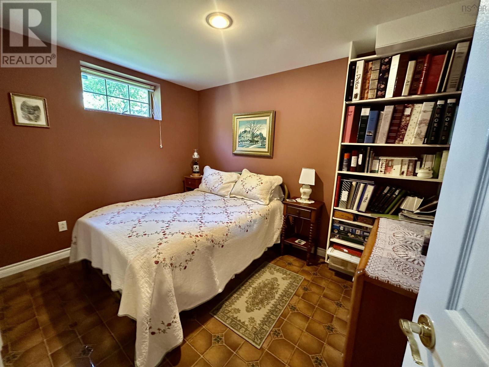 Property 27 of 48 of 11 Cap La Ronde
