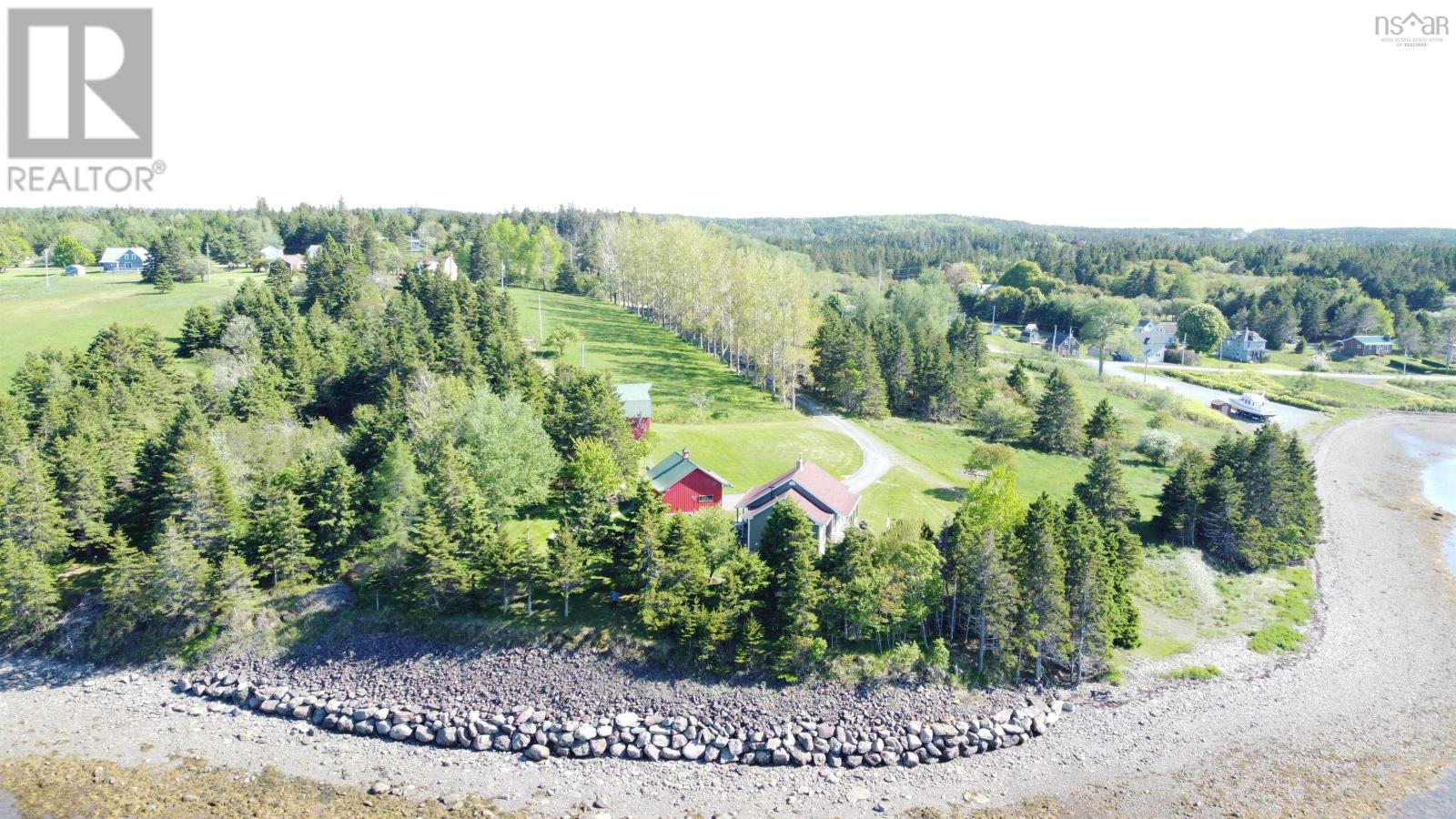 Property 45 of 48 of 11 Cap La Ronde