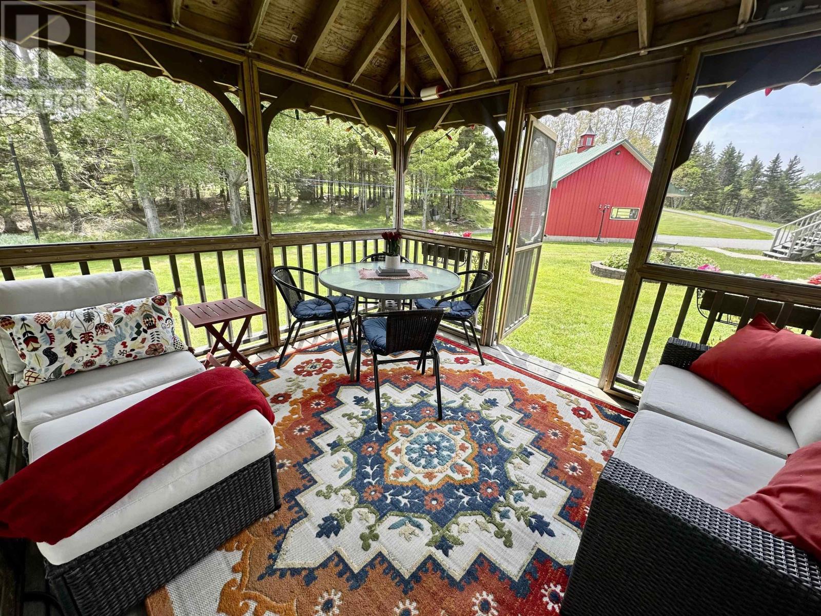 Property 8 of 48 of 11 Cap La Ronde