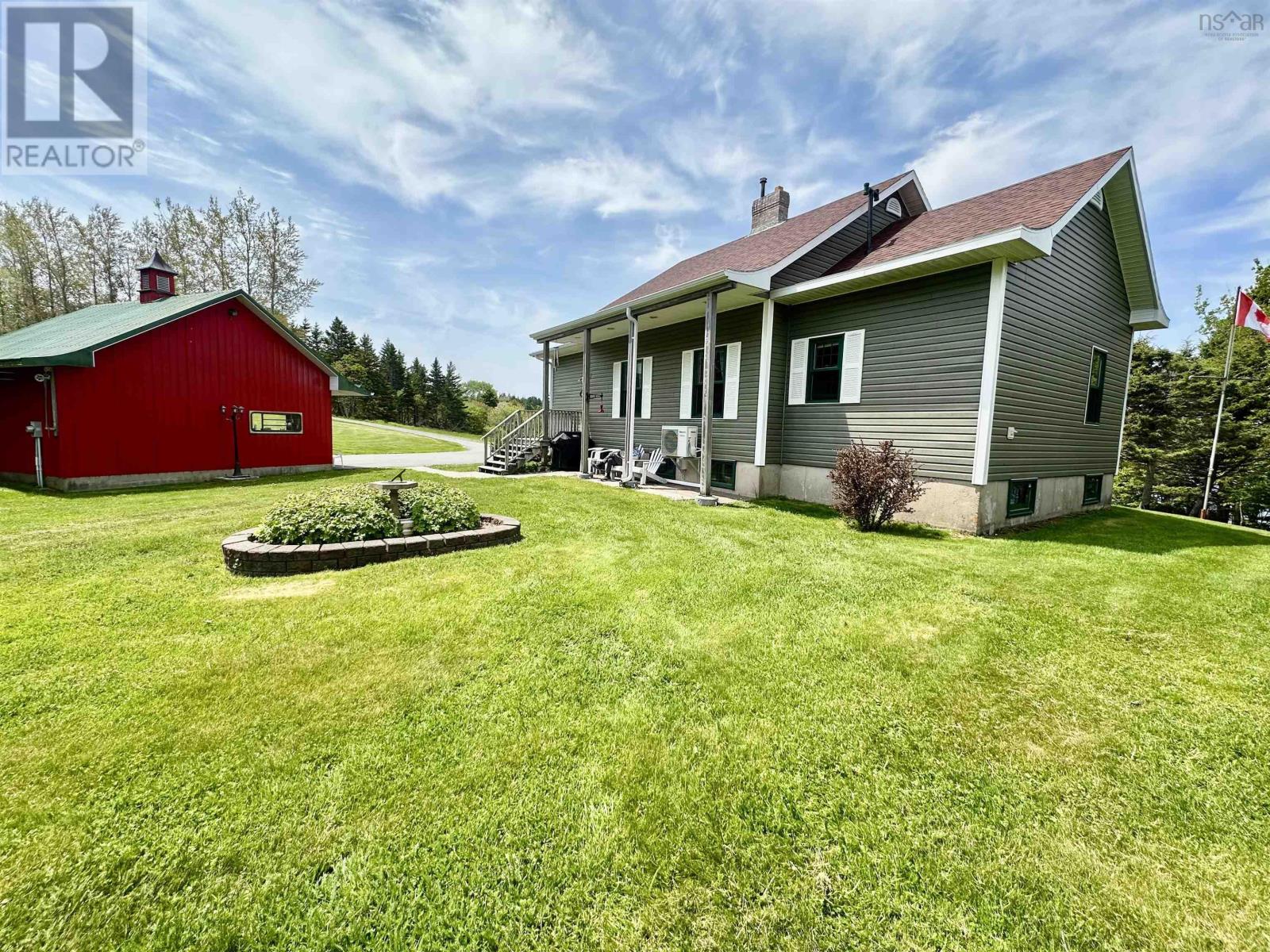 Property 31 of 48 of 11 Cap La Ronde