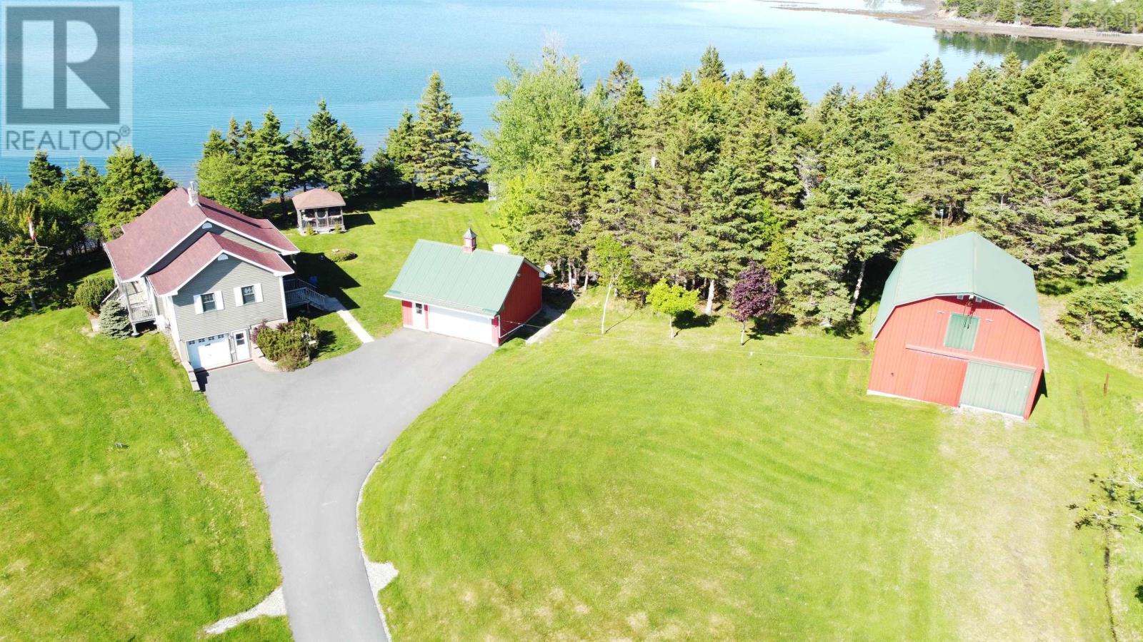 Property 46 of 48 of 11 Cap La Ronde