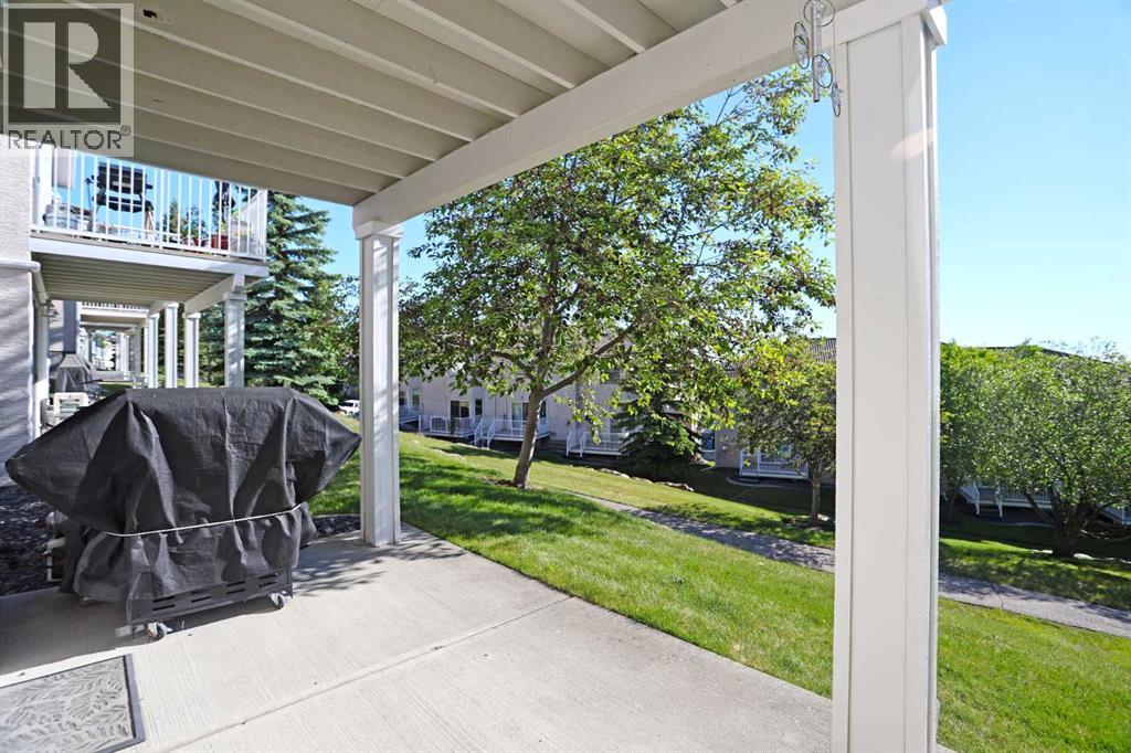 92 Hamptons Link NW - 39