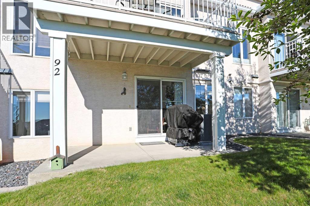 92 Hamptons Link NW - 38