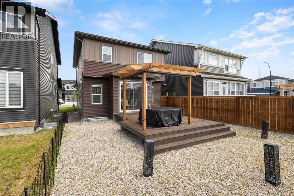 293 Carringsby Way NW — photo 37