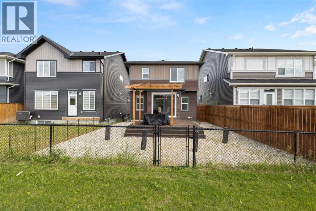 293 Carringsby Way NW — photo 39