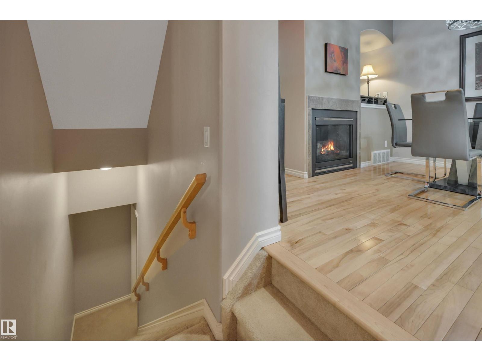 9555 73 AV NW - 34