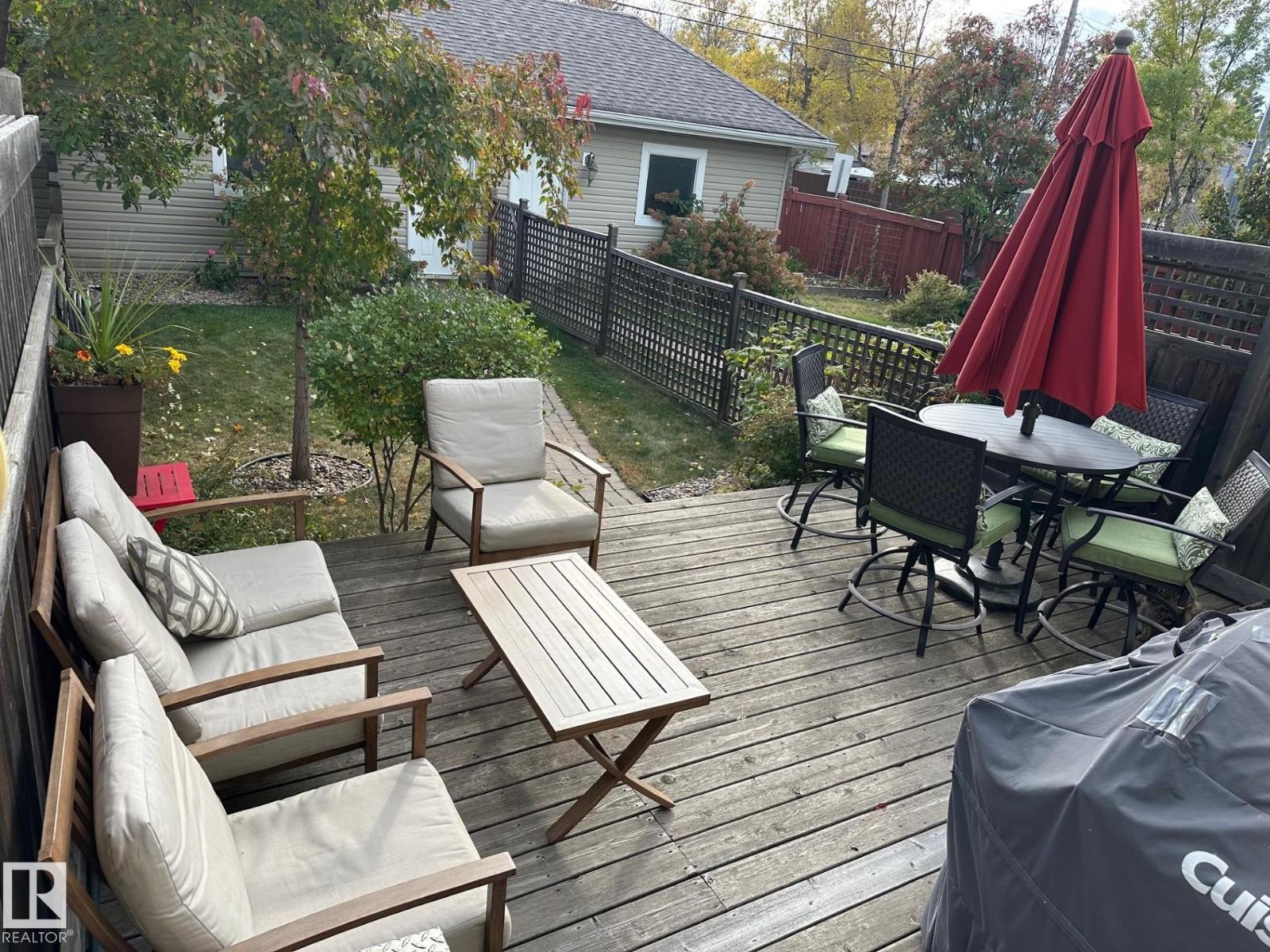 9555 73 AV NW - 41