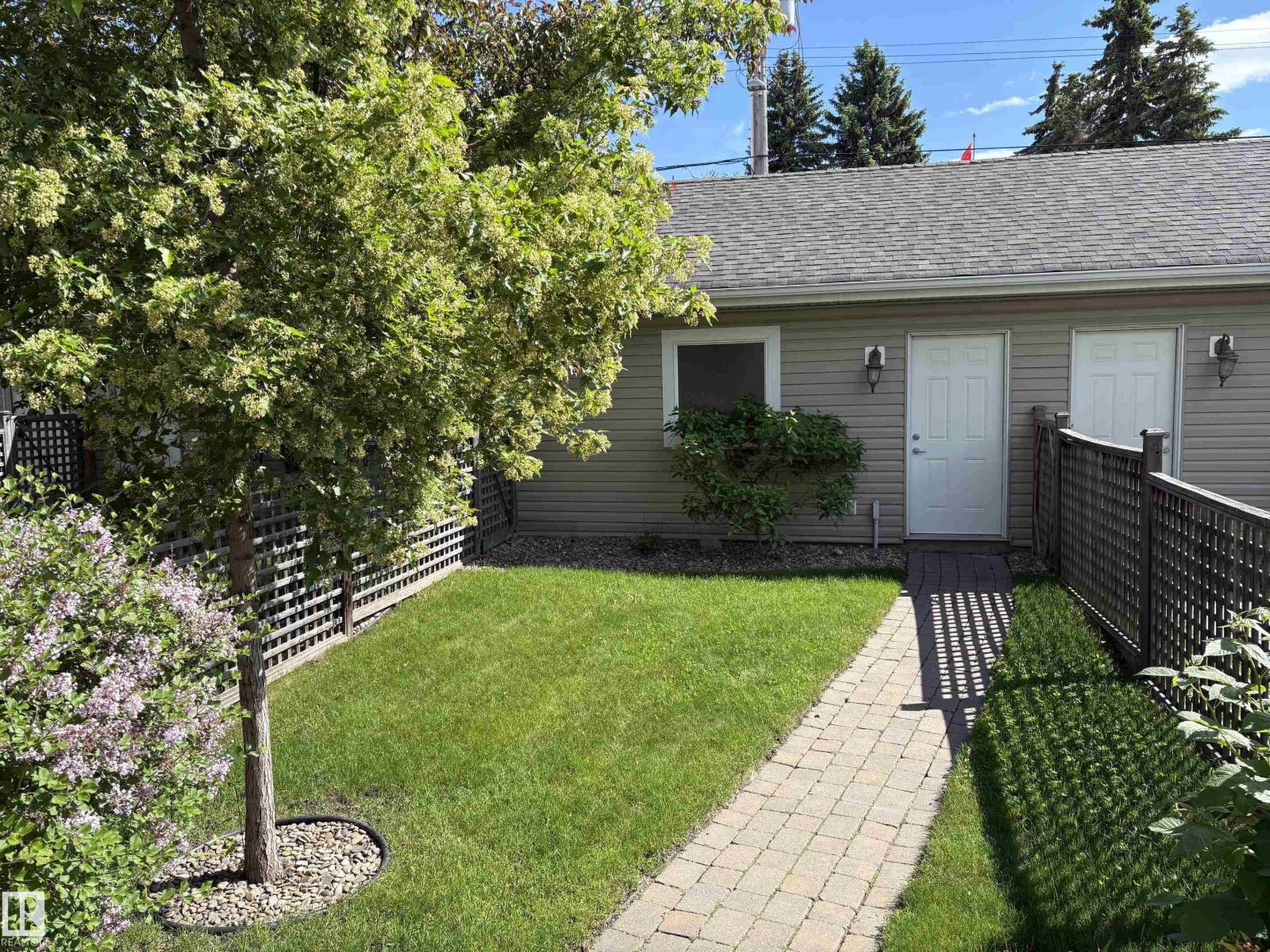 9555 73 AV NW - 42