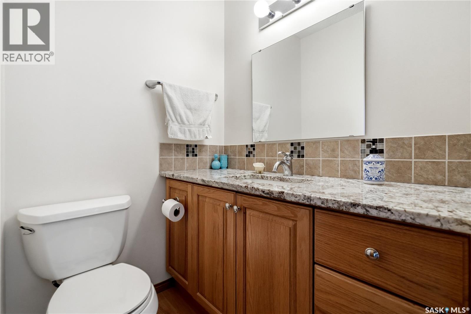 710 3rd AVENUE - 20