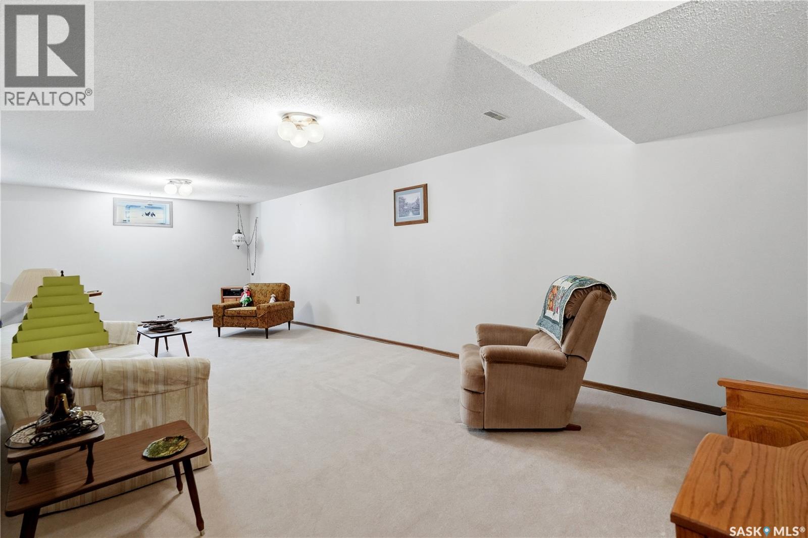 710 3rd AVENUE - 25
