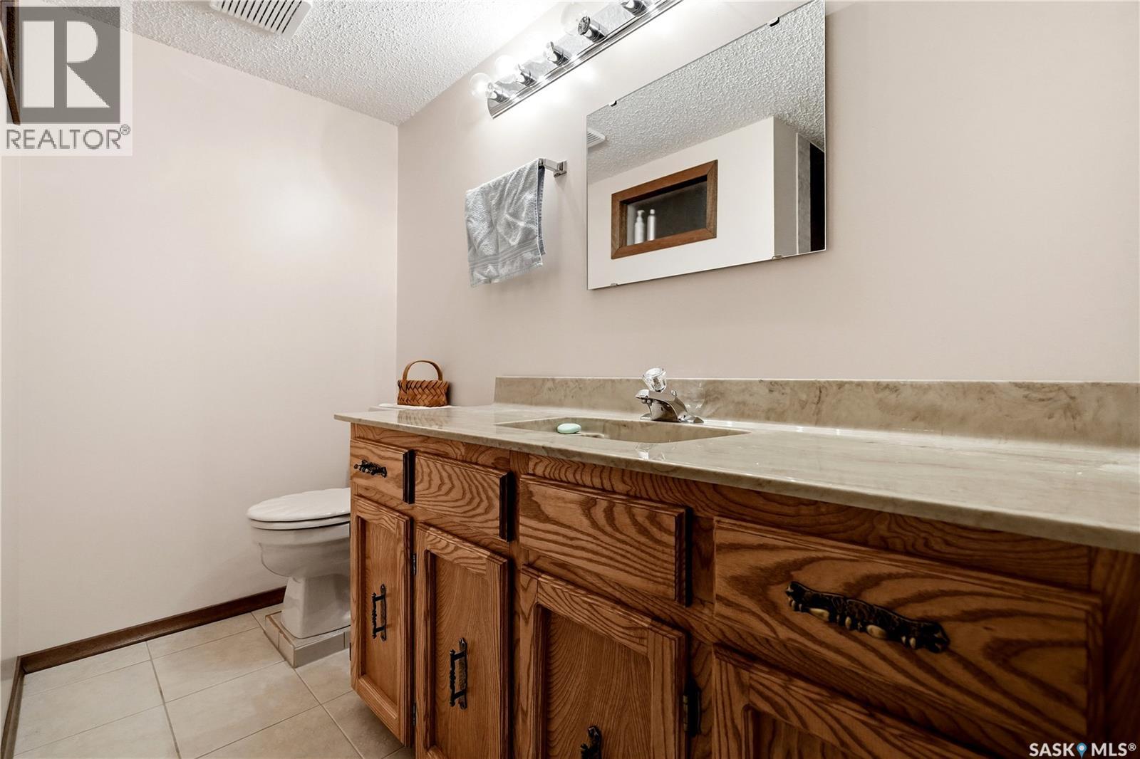 710 3rd AVENUE - 31