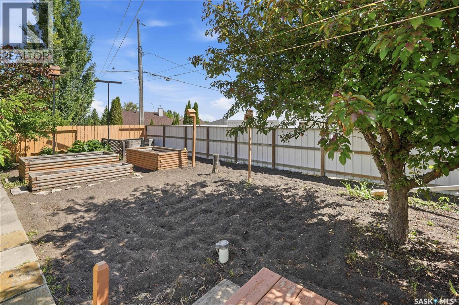 710 3rd AVENUE - 39