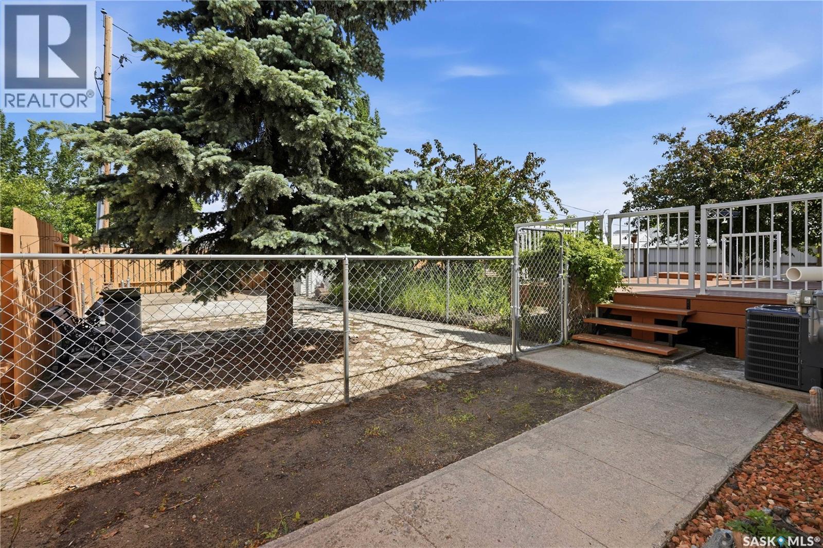 710 3rd AVENUE - 43