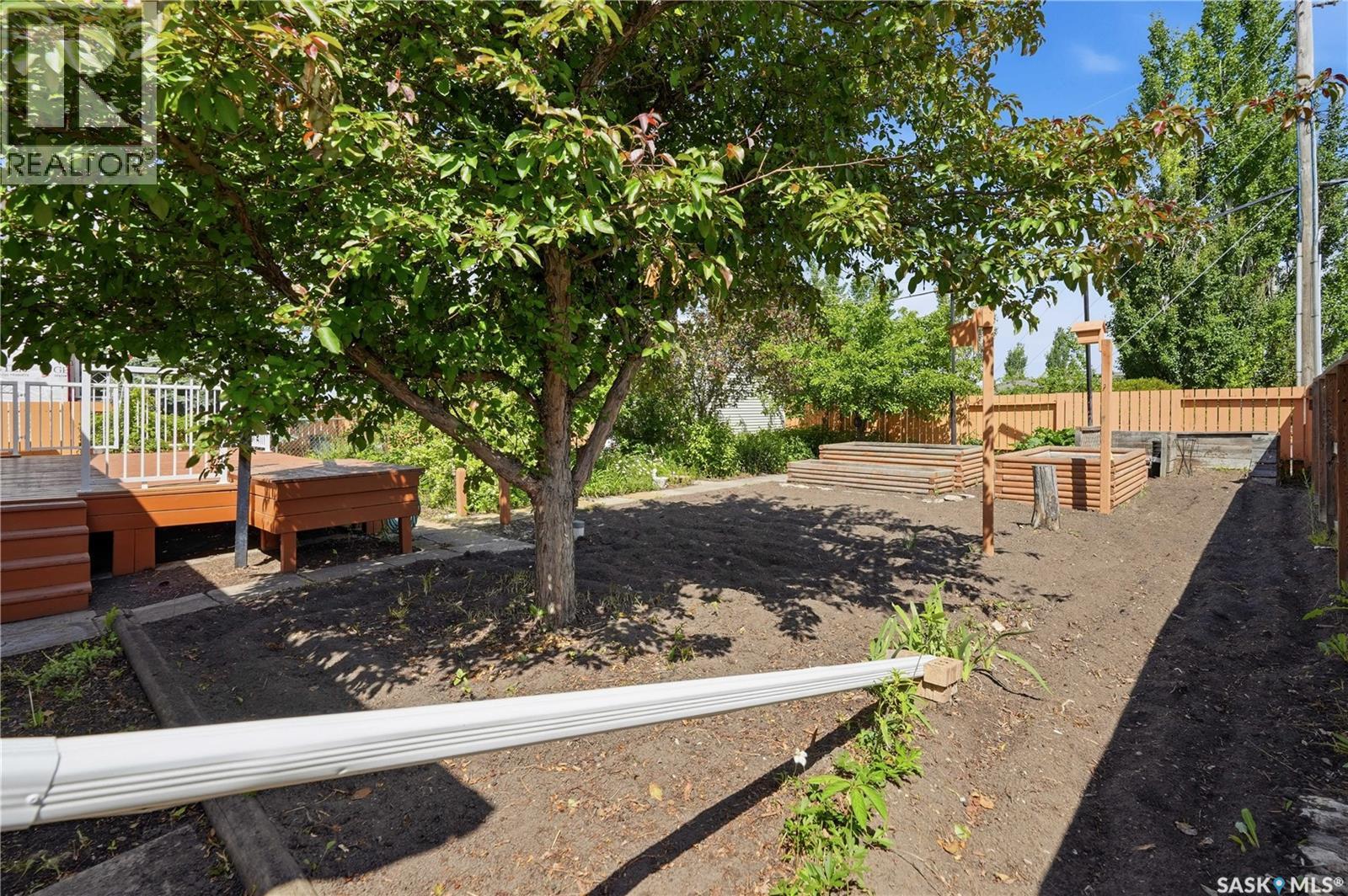 710 3rd AVENUE - 46