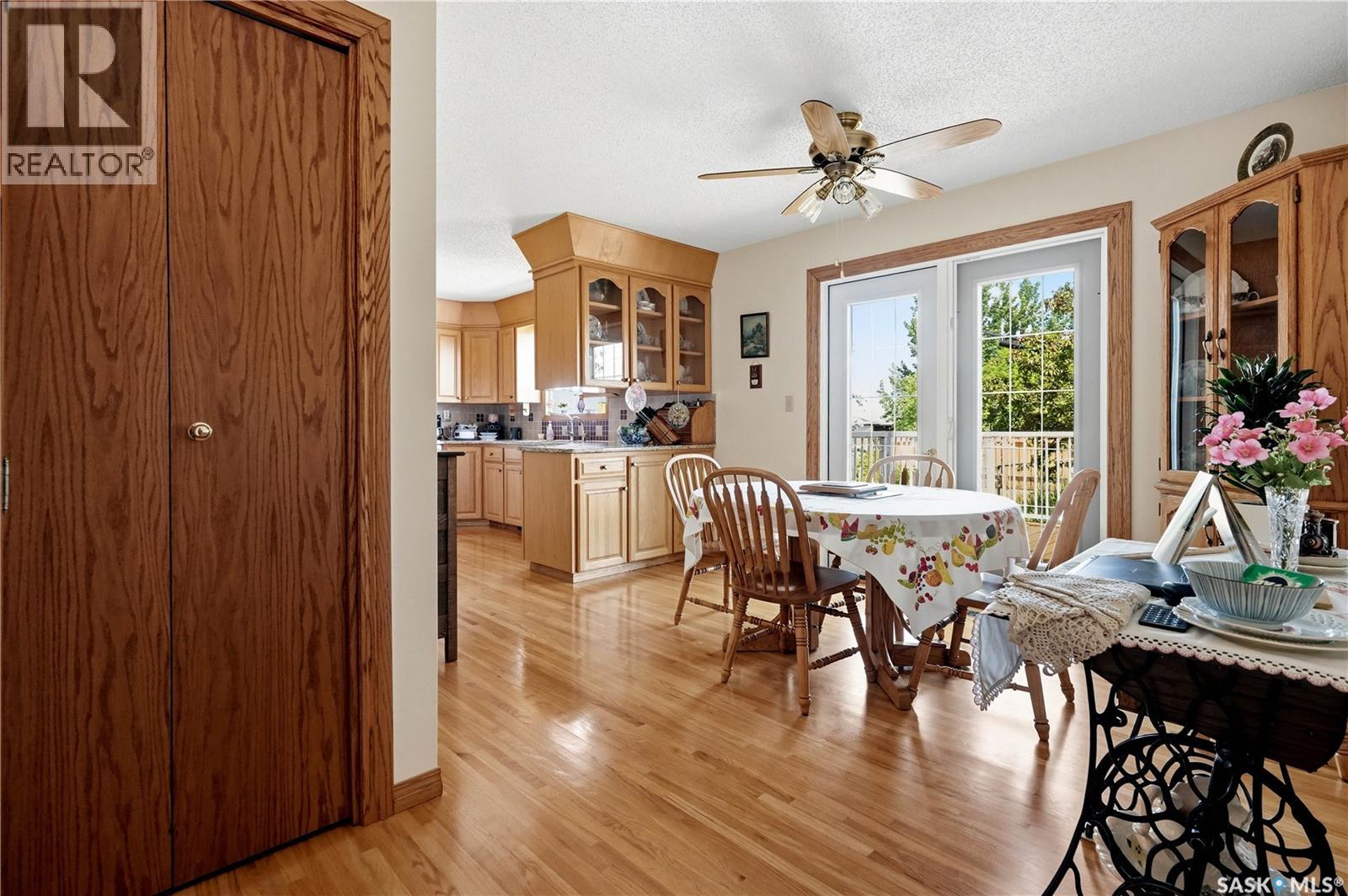 710 3rd AVENUE - 5