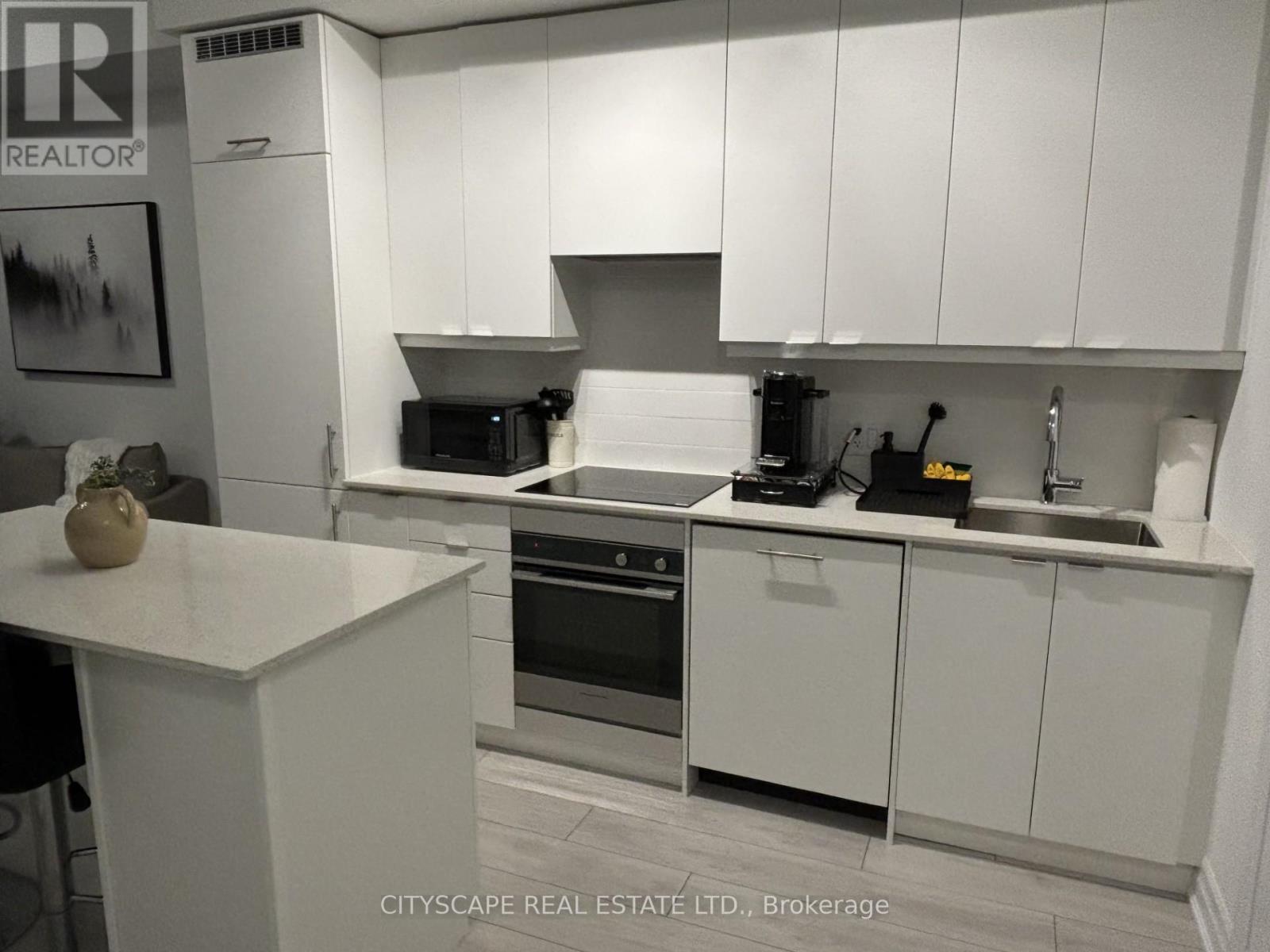 #2307 30 ELM DRIVE - 3