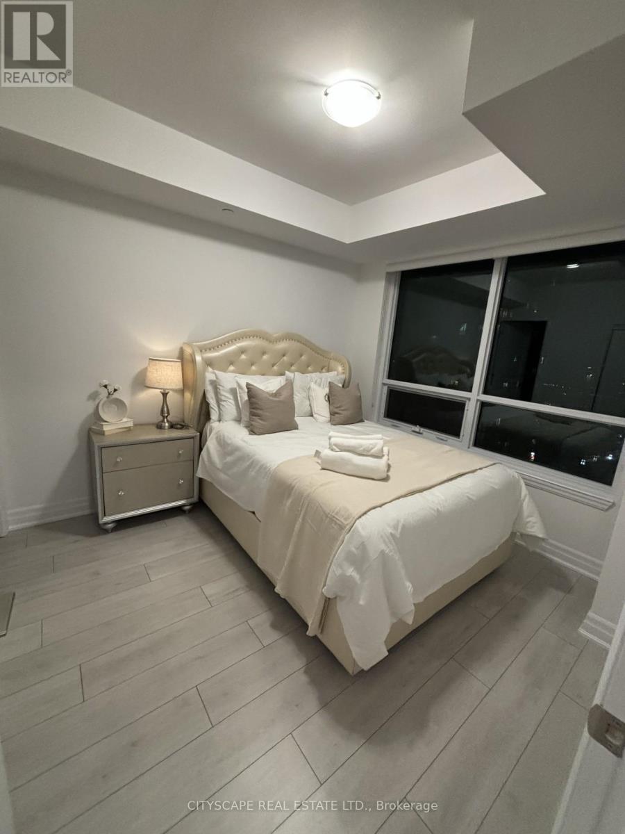 #2307 30 ELM DRIVE - 4