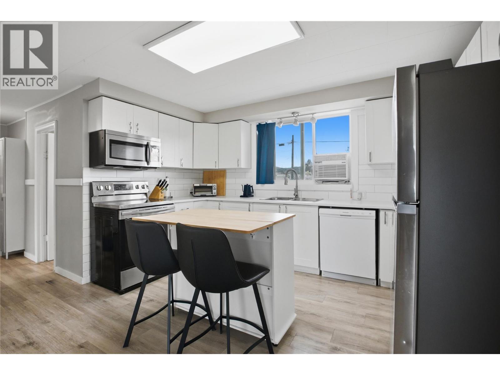 943 SURREY Avenue - 7