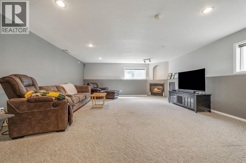 260 Red Crow Boulevard W — photo 22