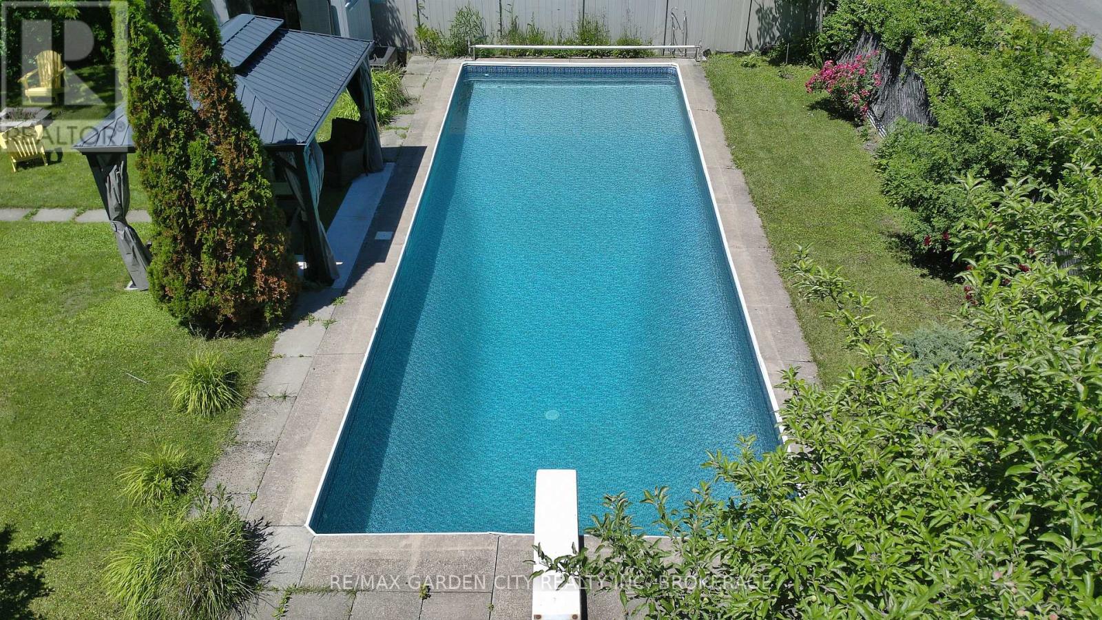 78 MEREDITH DRIVE - 50