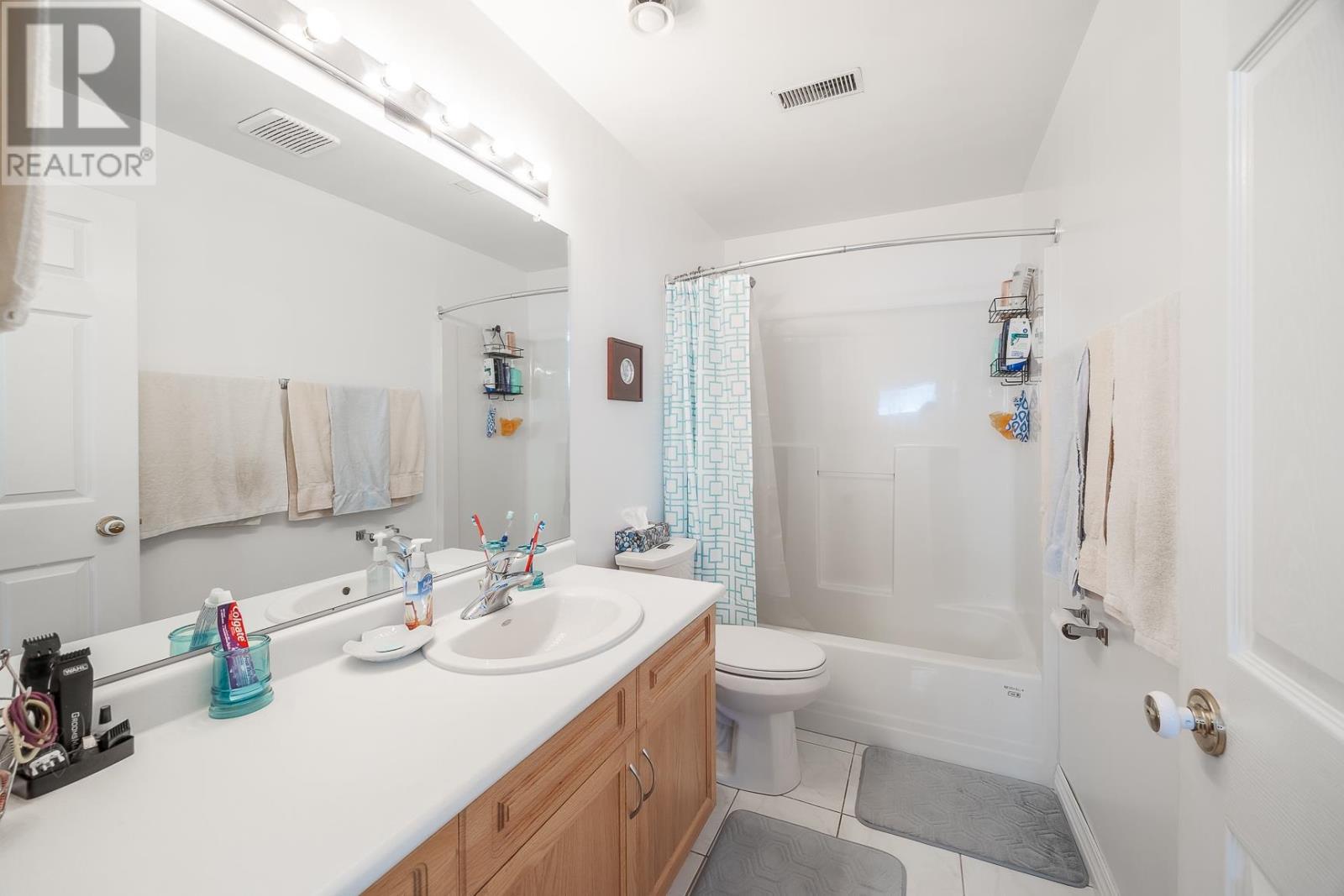 11 Chatfield DR - 17