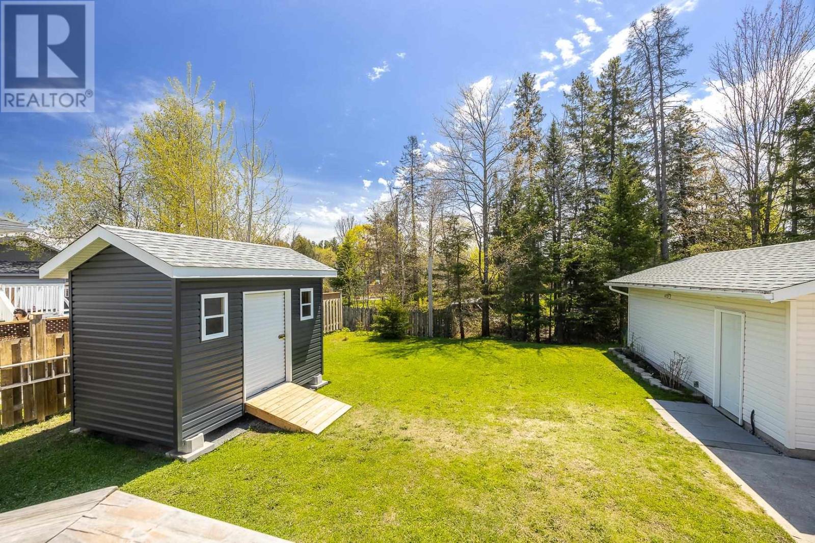11 Chatfield DR - 28