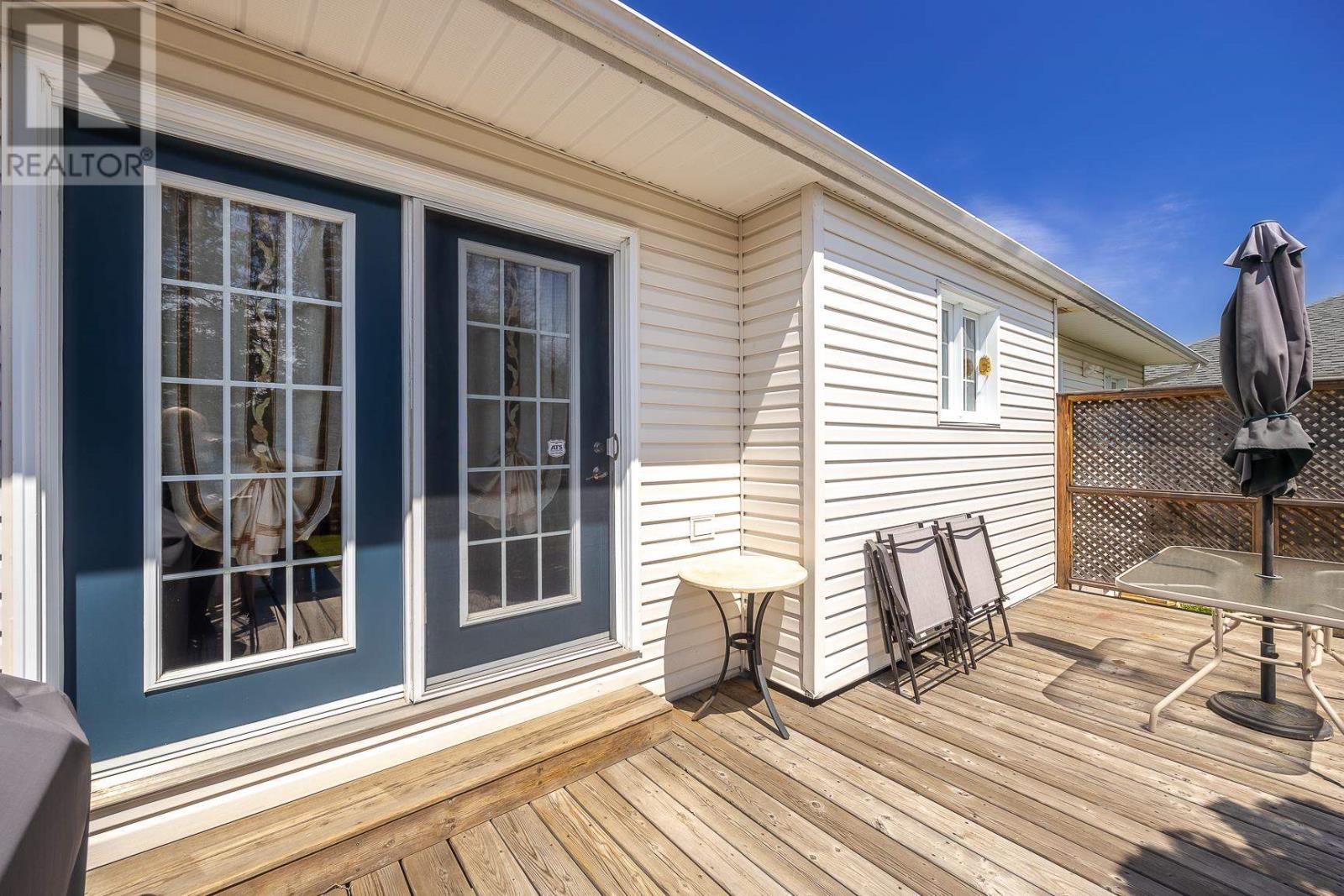 11 Chatfield DR - 26