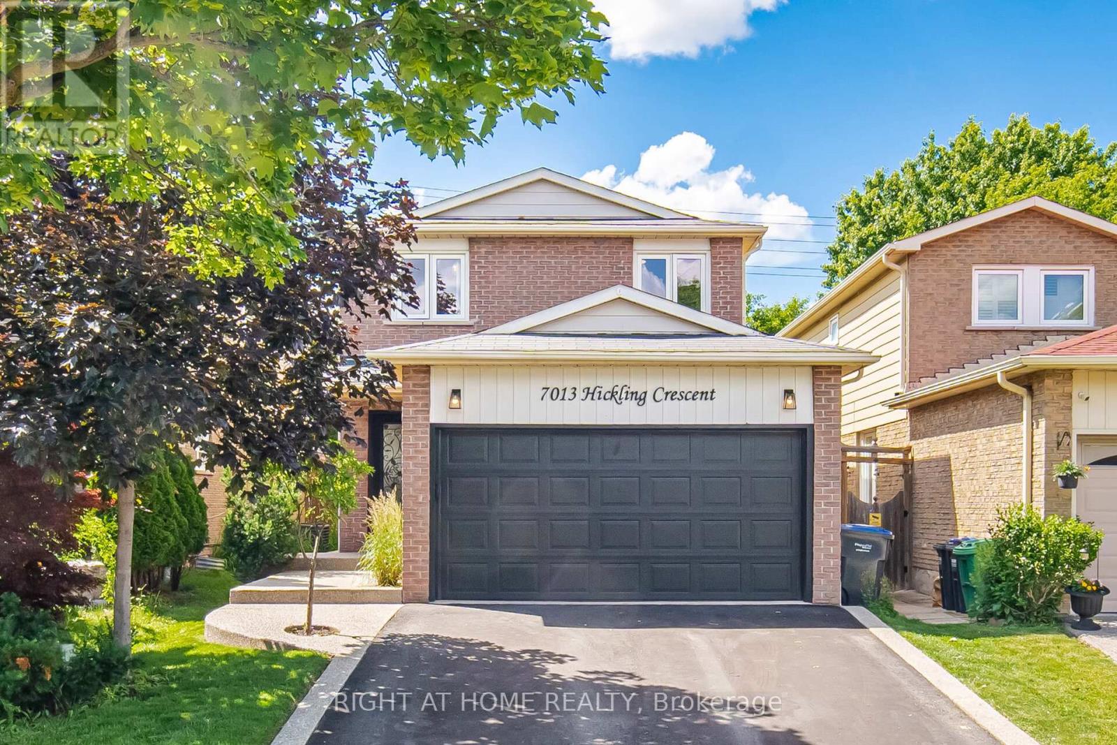 7013 HICKLING CRESCENT - 1