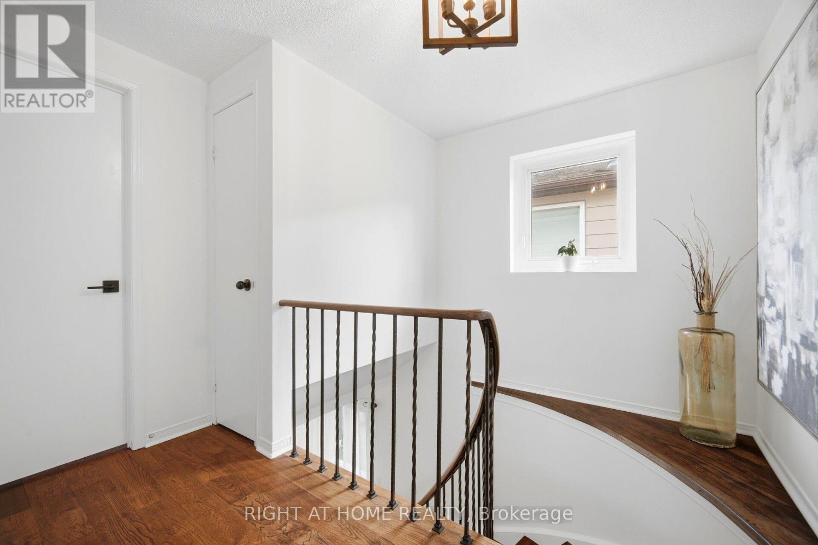 7013 HICKLING CRESCENT - 19