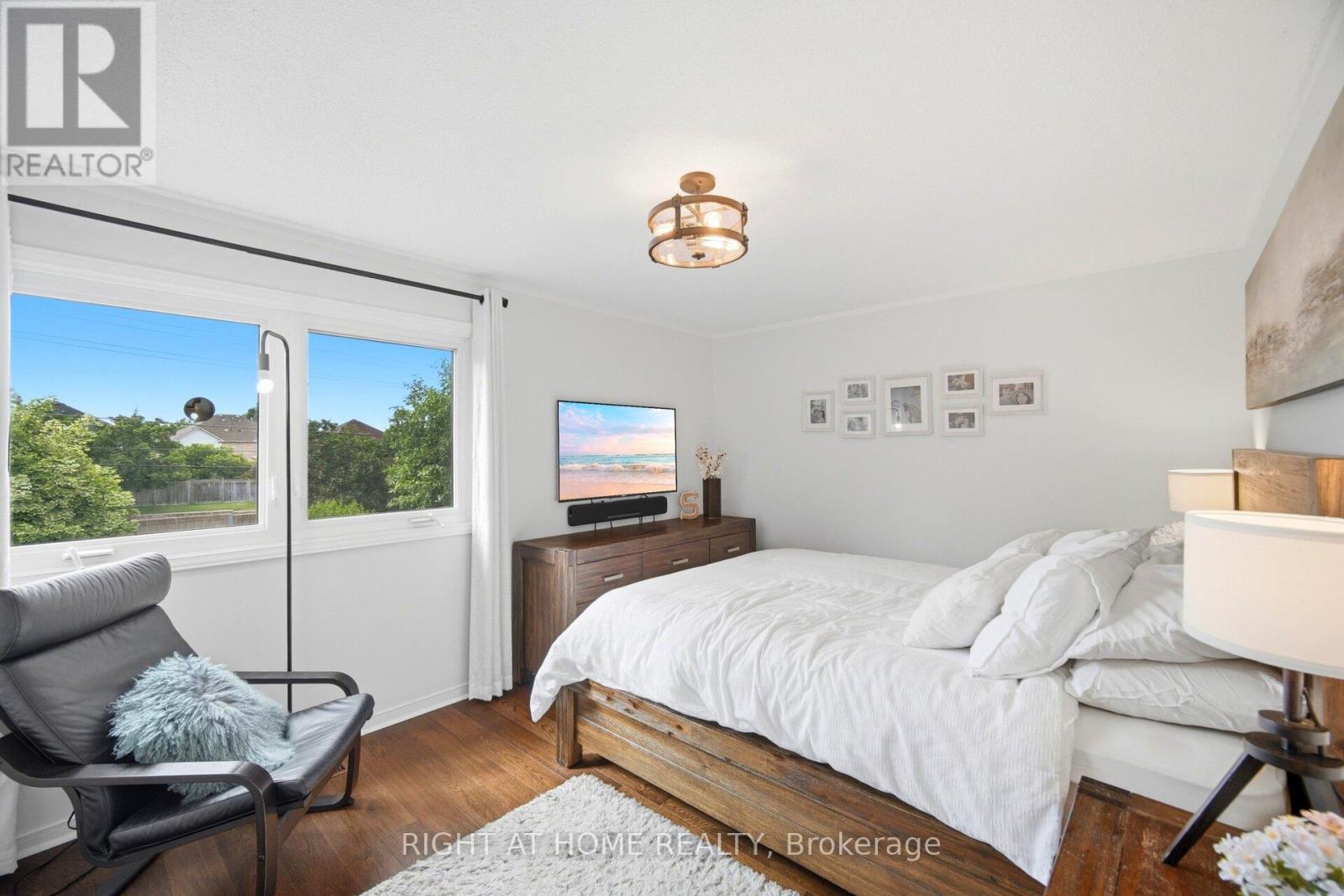 7013 HICKLING CRESCENT - 20