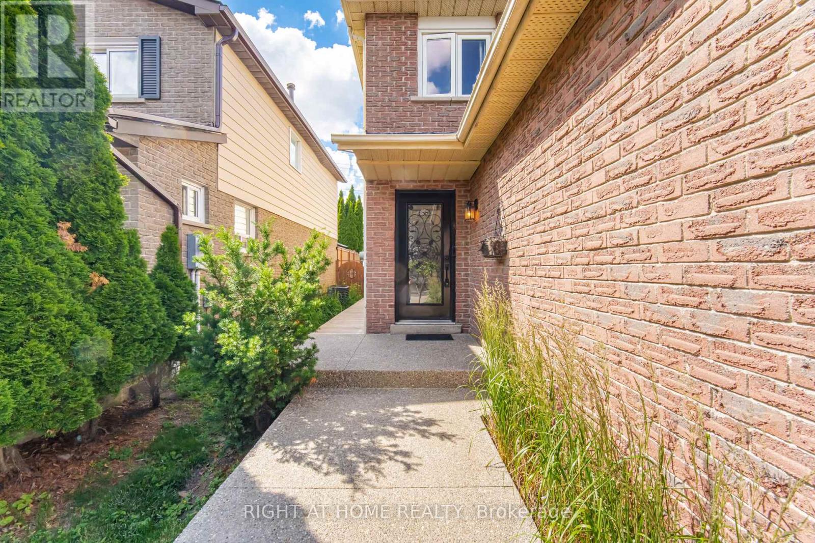 7013 HICKLING CRESCENT - 4