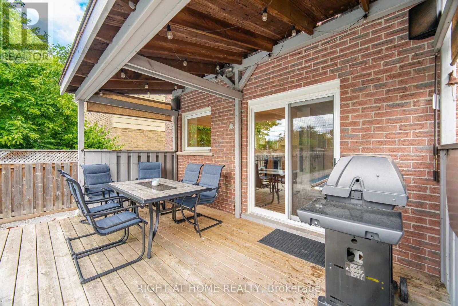 7013 HICKLING CRESCENT - 42