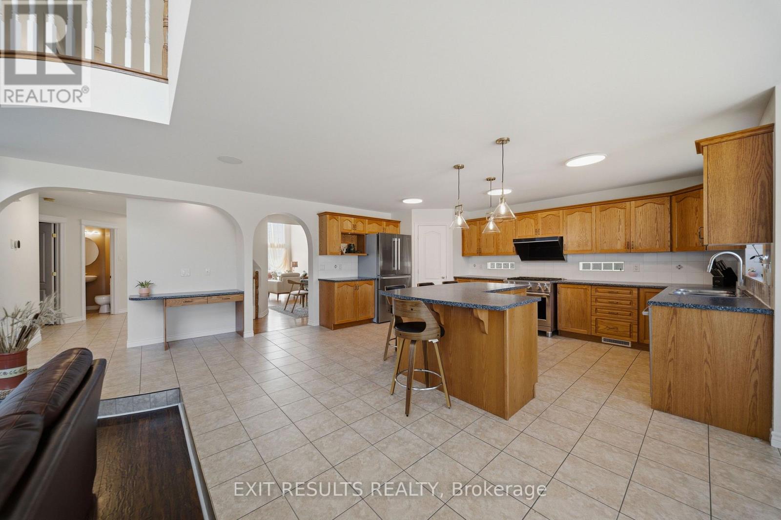 5B KEMP DRIVE - 15