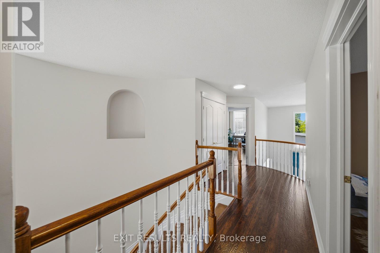 5B KEMP DRIVE - 28