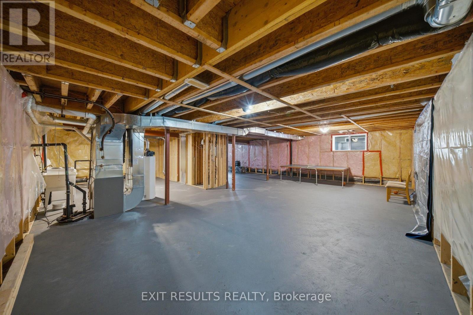 5B KEMP DRIVE - 38