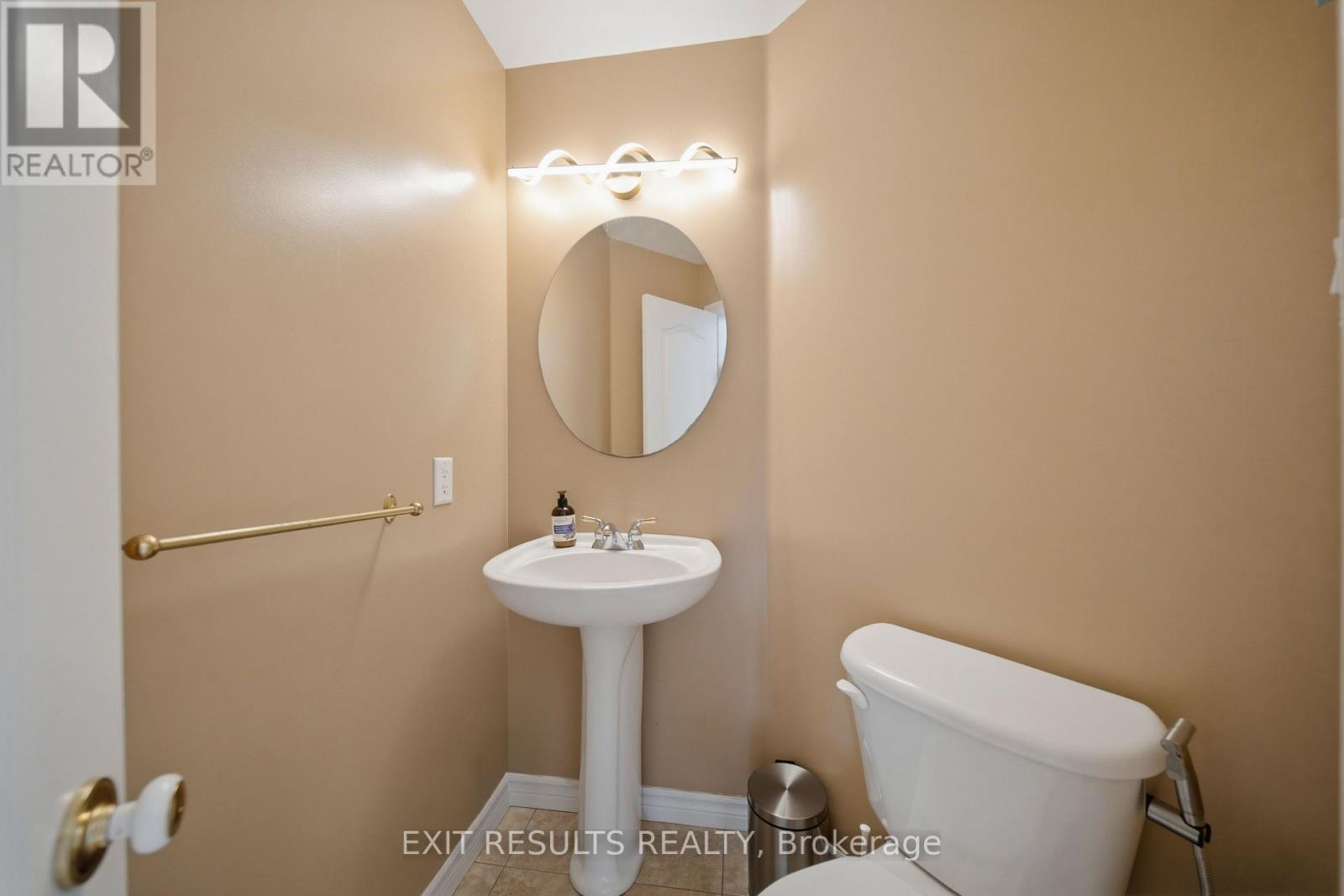 5B KEMP DRIVE - 9