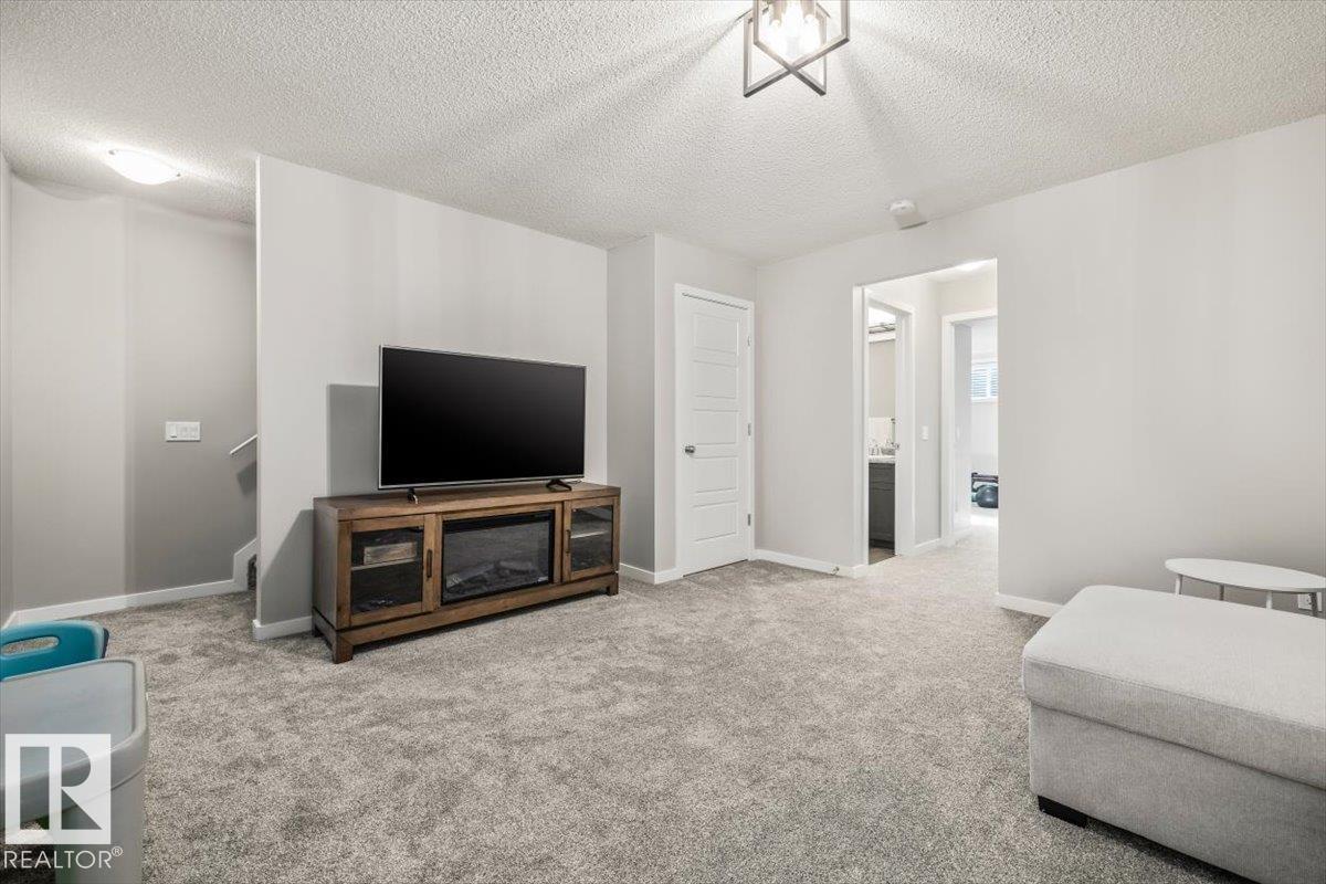 1 JAMES CR — photo 30