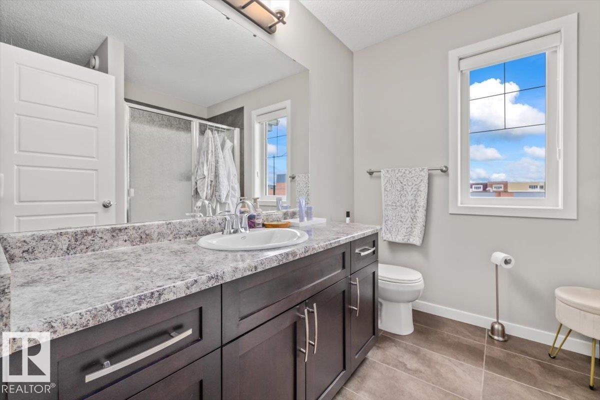 1 JAMES CR — photo 17