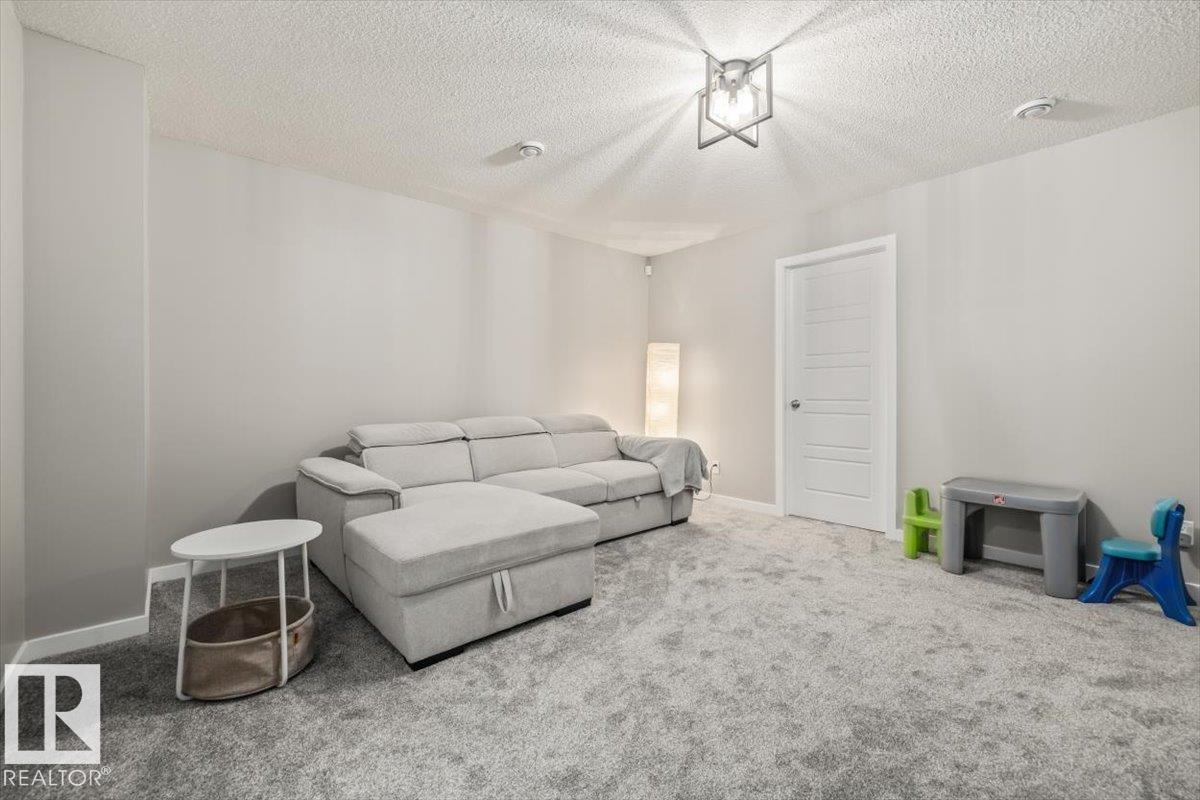 1 JAMES CR — photo 29