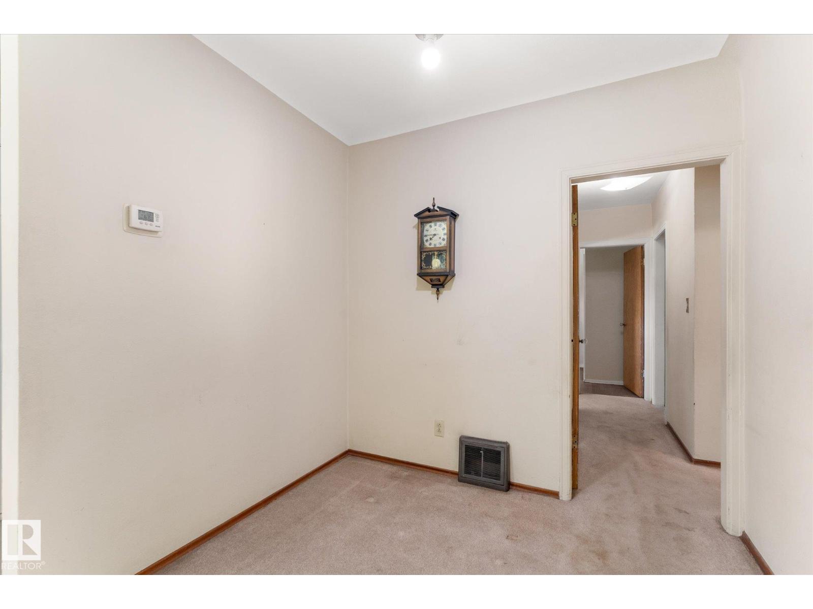 9315 86 ST NW - 12